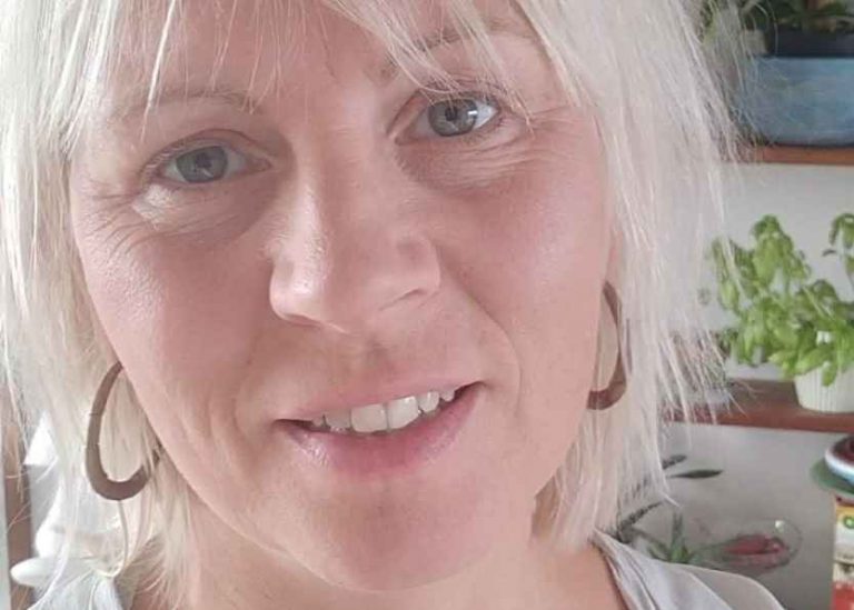 Anna som spørger hvad kærlighed ville gøre nu